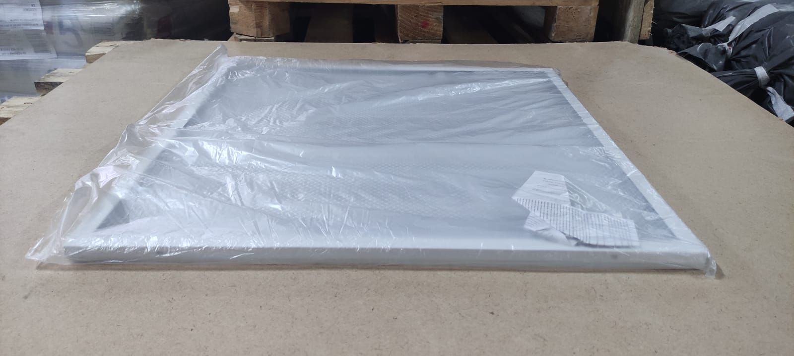 Cветильник cветодиодный универсальный PRE LED PLS WN 36W 6500K (3100 Лм) LEEK								