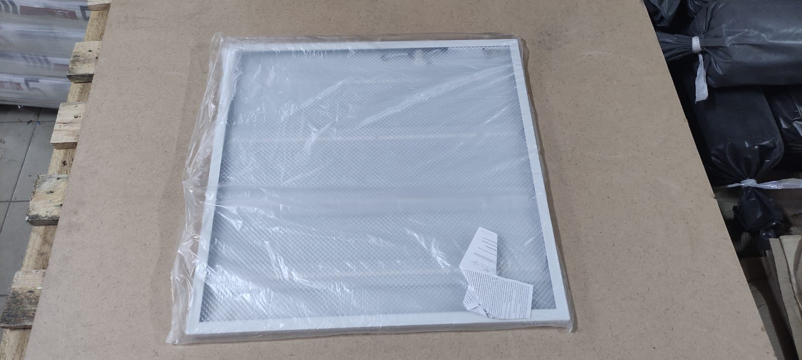 Cветильник cветодиодный универсальный PRE LED PLS WN 36W 6500K (3100 Лм) LEEK								