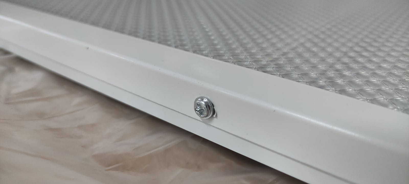Cветильник cветодиодный универсальный PRE LED PLS WN 36W 6500K (3100 Лм) LEEK								
